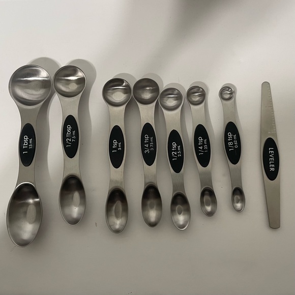 8 PC Stainless Steel Magnetic Measuring Spoons and Leveler Set - Picture 2 of 13
